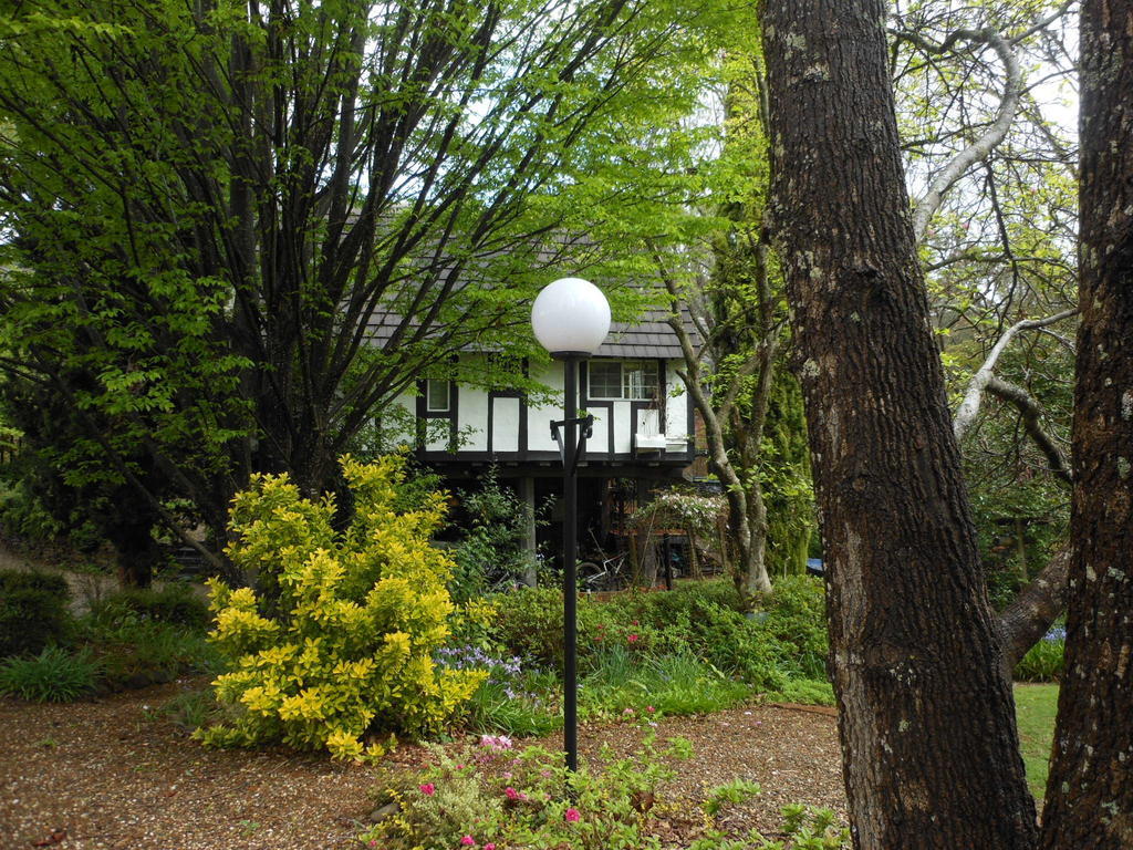 Merrimeet Cottages Bright Exterior photo