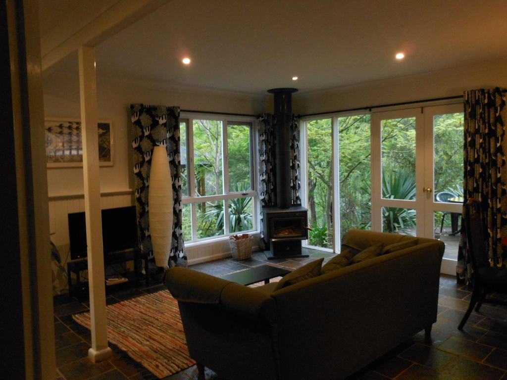 Merrimeet Cottages Bright Room photo